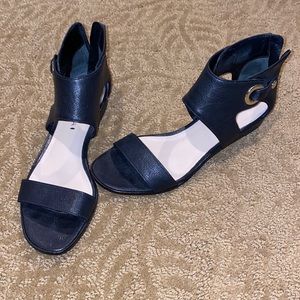 Via Spiga Black Flat Sandal size 7